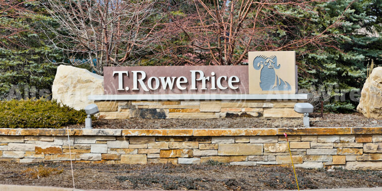 T. Rowe Price, Oak Hill Advisors Launch Multi-Strategy Credit Interval ...