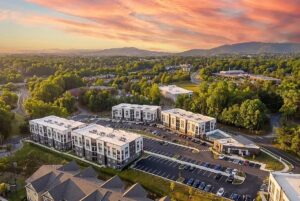 Cottonwood Row Apartmentse